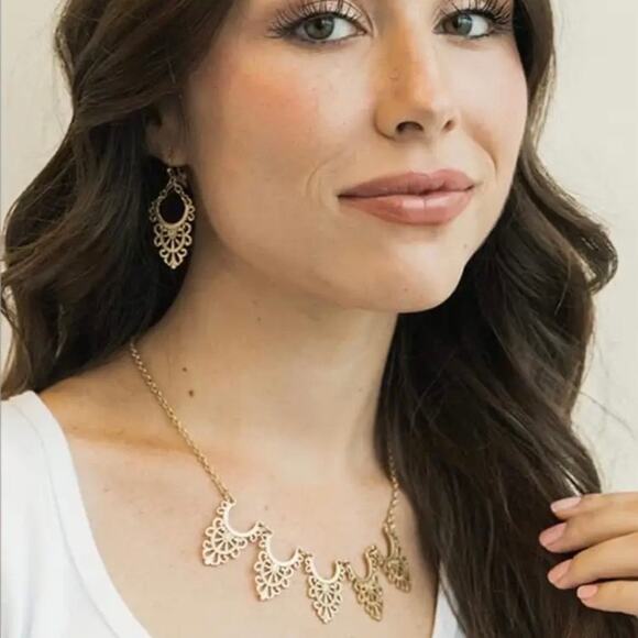 New Plunder "Ellison" Matte Gold Pedants Necklace (17.25"-20.25") - Picture 5 of 9